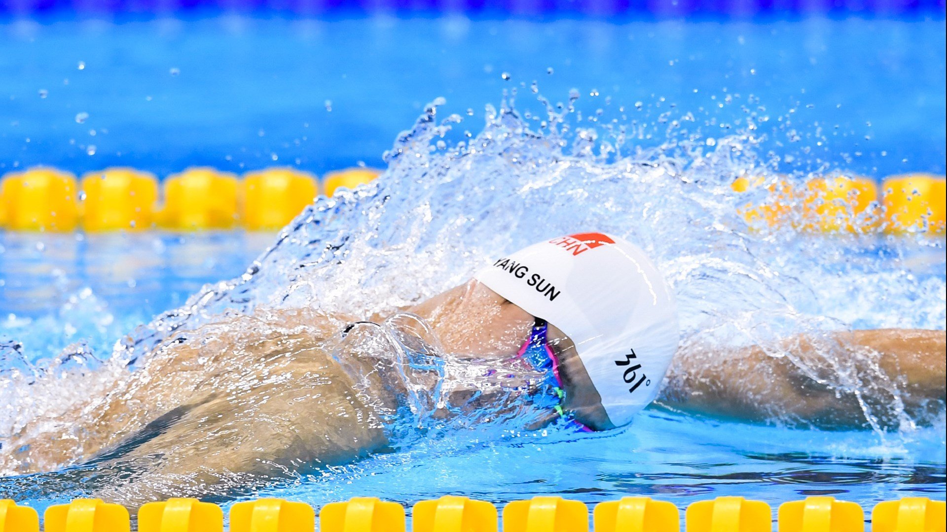 李佳蔓在射箭世界杯总决赛中夺得女子反曲弓冠军，射箭世锦赛反曲弓距离